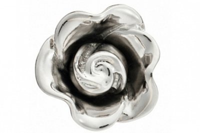 Stříbrný odznak do klopy květina s propracovanými detaily