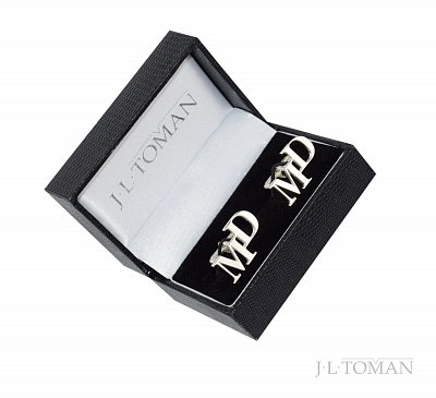 Stříbrné manžetové knoflíčky s monogramem MD vyrobené na zakázku